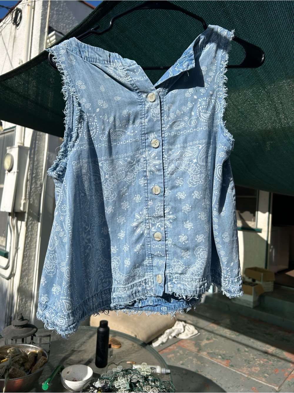 Light Chambray Bandana Print Button-Down Sleeveless Top Republic Denim S
